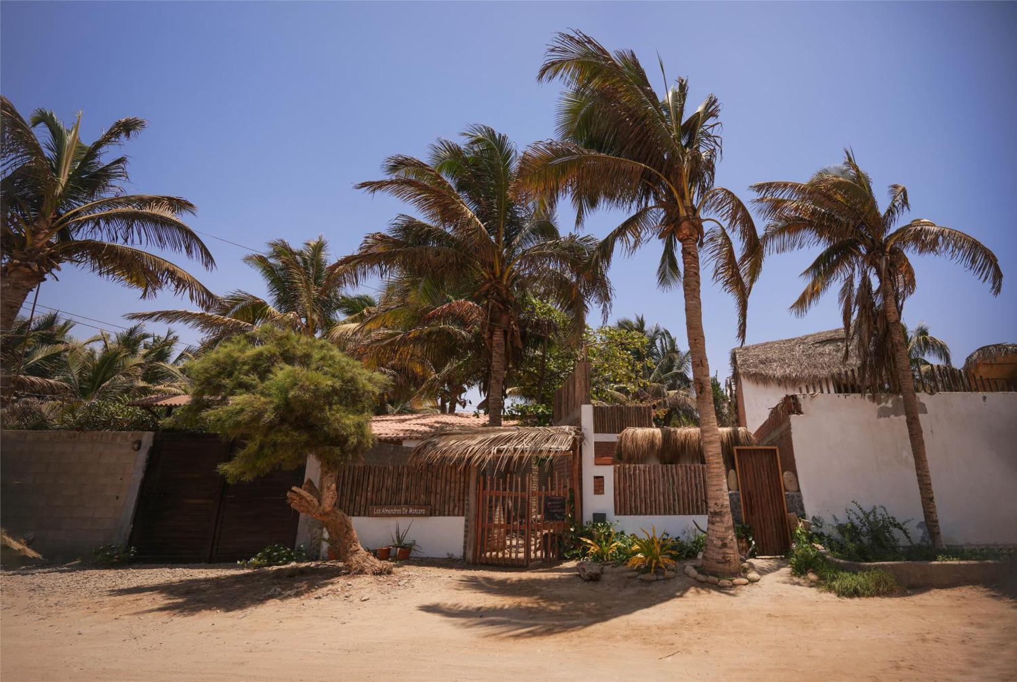 Los Almendros De Mancora Exterior photo